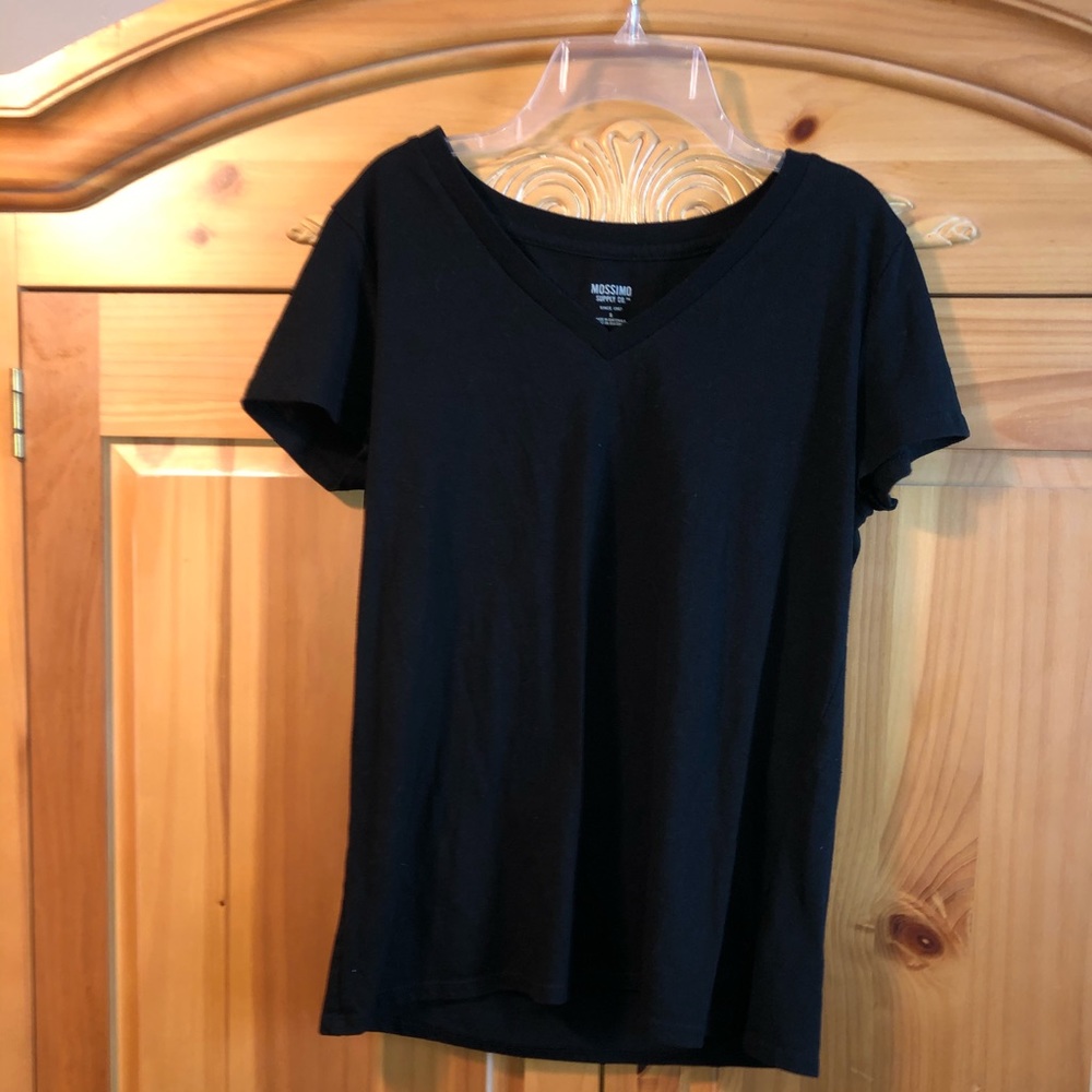 Black Tee